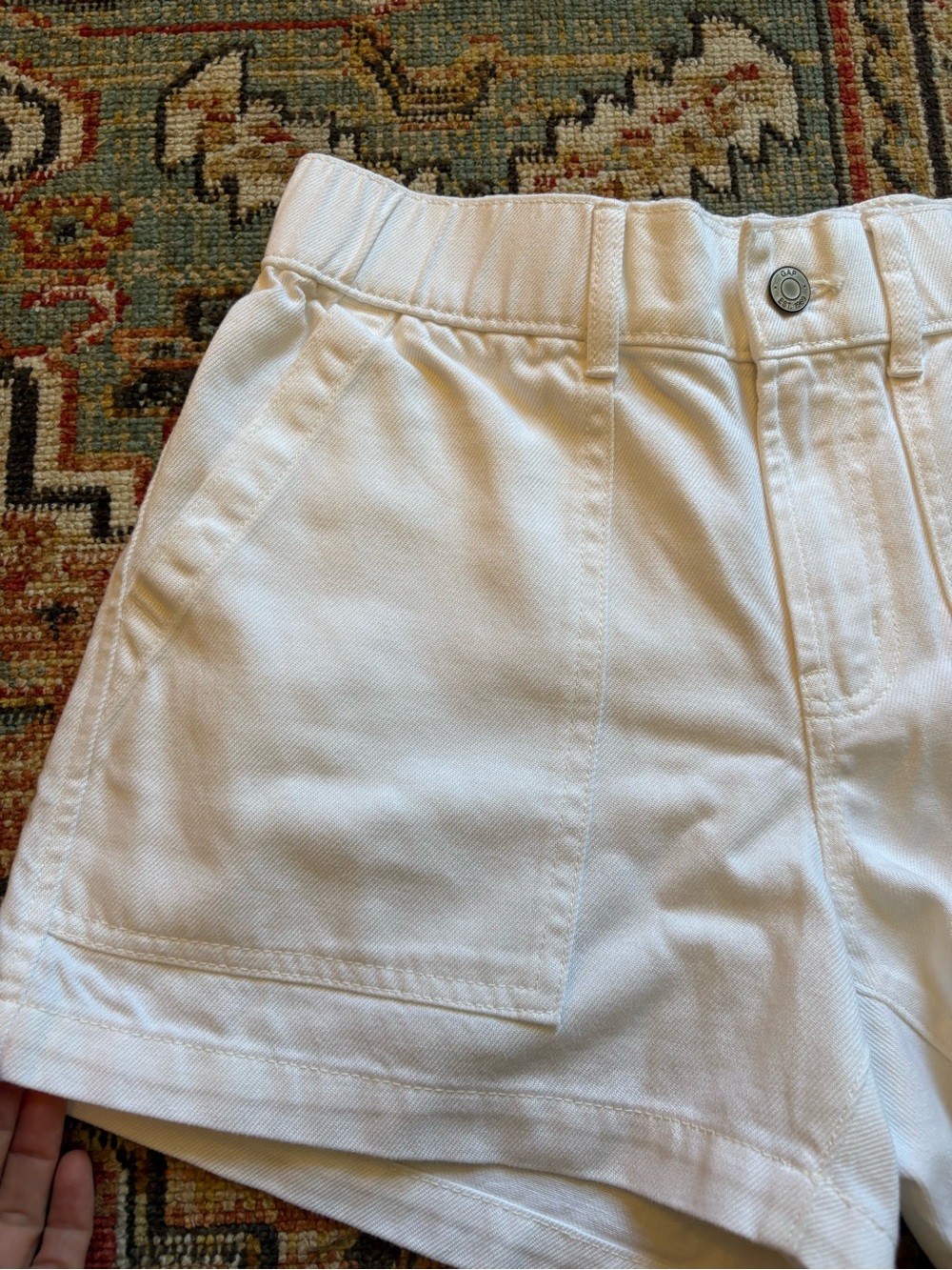 GAP | High-Waist White Utility Shorts | 4” inseam | Elastic Waistband | Soft - Picture 5 of 12